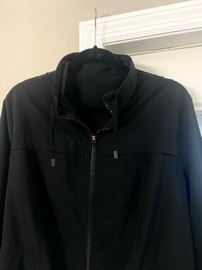 torrid Black Zip-Up thin windbreaker top/jacket Sz 3 ( equal to 1x-2x)